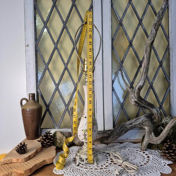 Vintage LEVITON Cream Porcelain & Brass 24" Lamp - Picture 11 of 16